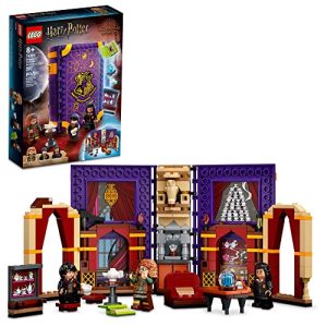 Enchanting LEGO Harry Potter Gryffindor Common Room set with beloved characters and magical furnishings.