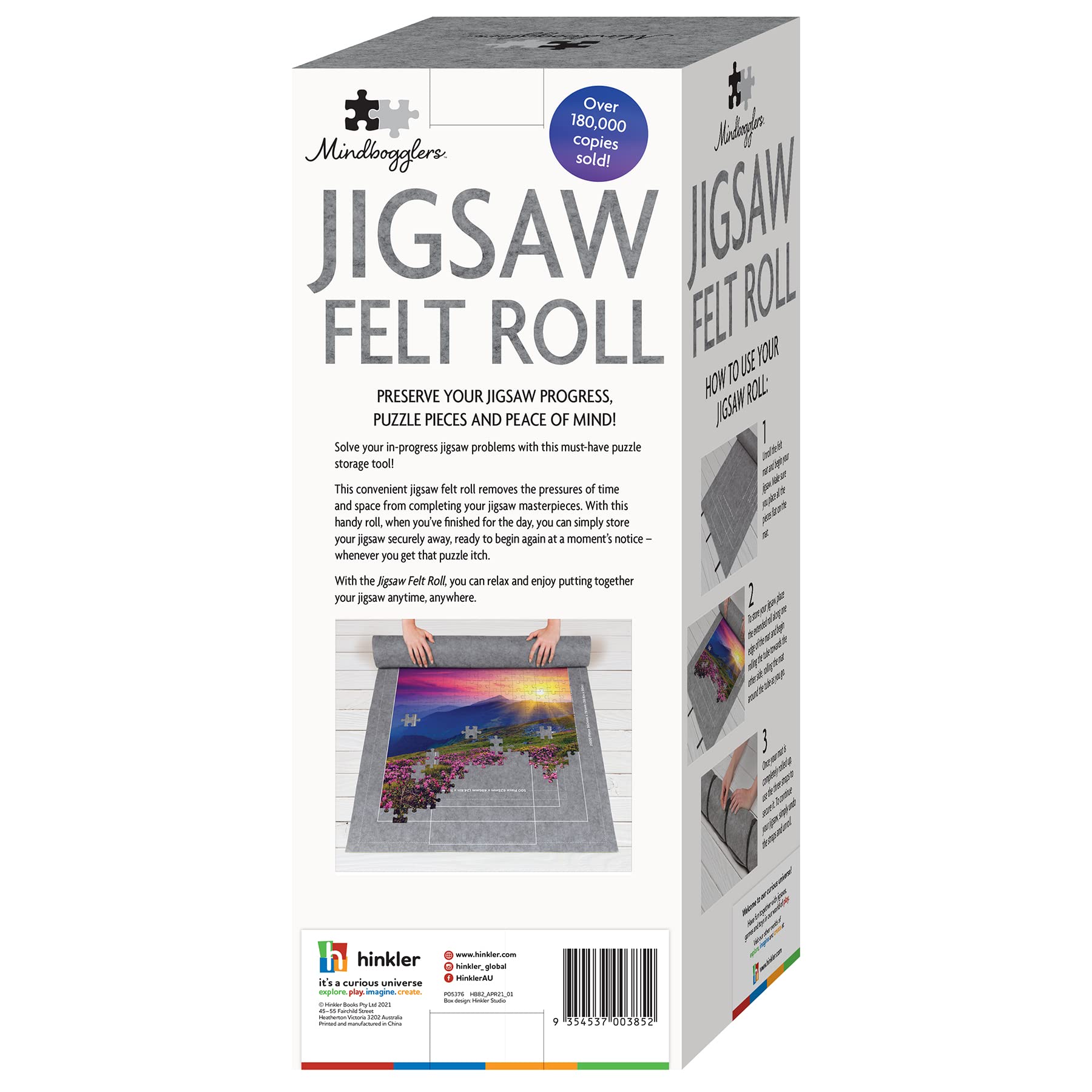 Jigsaw felt roll: convenient storage and transport solution for puzzle enthusiasts.