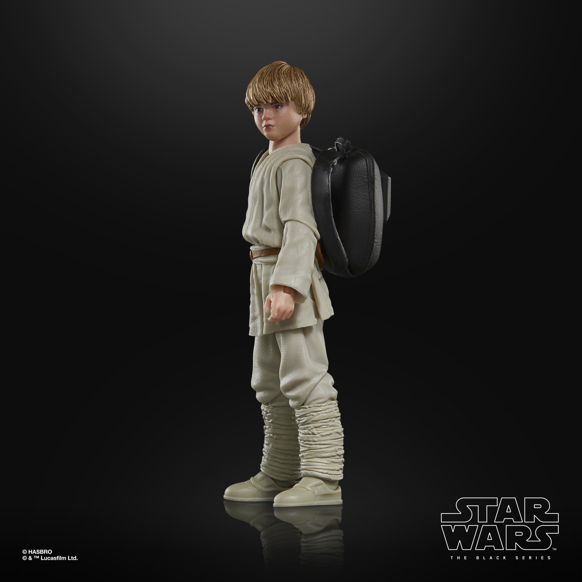 Star Wars young hero action figure with backpack, detailed design and authentic attire.