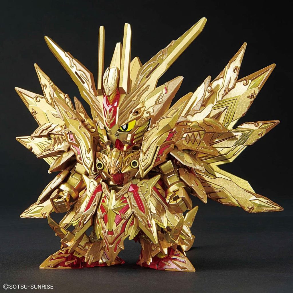 Striking gold mecha warrior combines futuristic design with traditional Japanese aesthetics and fierce details.