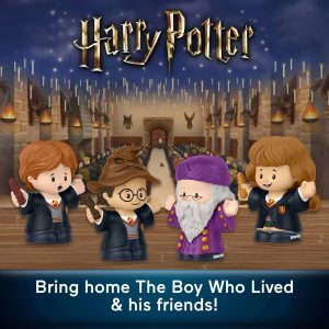 Charming Harry Potter figurines in a magical Great Hall setting, celebrating friendship and adventure.