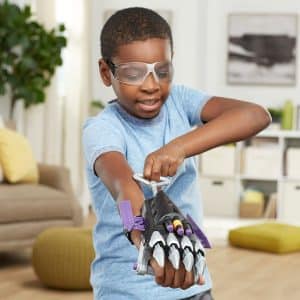 Marvel Mech Strike Mechasaurs Black Panther Sabre Claw Blaster, NERF Blaster with 3 Darts, Role Play Super Hero Toys for Kids Ages 5 and Up