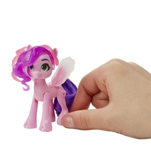 My Little Pony: Make Your Mark Toy Cutie Mark Magic Princess Pipp Petals - 3-Inch Hoof to Heart Pony with Surprise Accessories, Age 5 and Up