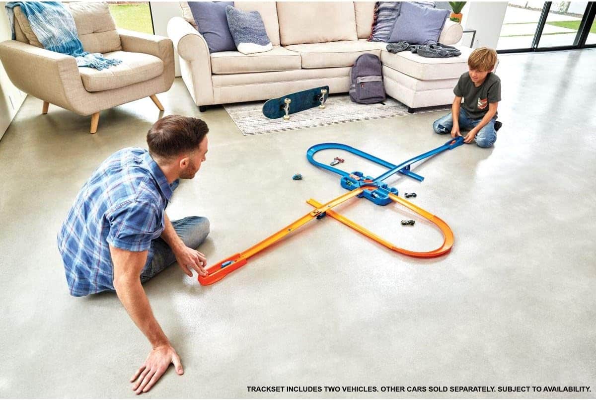 Hot Wheels Track Builder Stunt Box Gift Set - Image 4