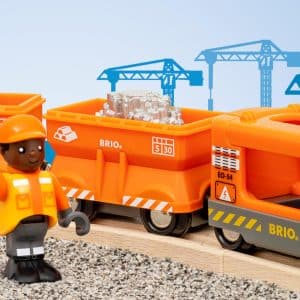 BRIO World 36049 – Gold Cargo Train 6 Pieces – Wooden Railway Train Set with Cargo Wagon for Imaginative Play for Kids 3 Years+