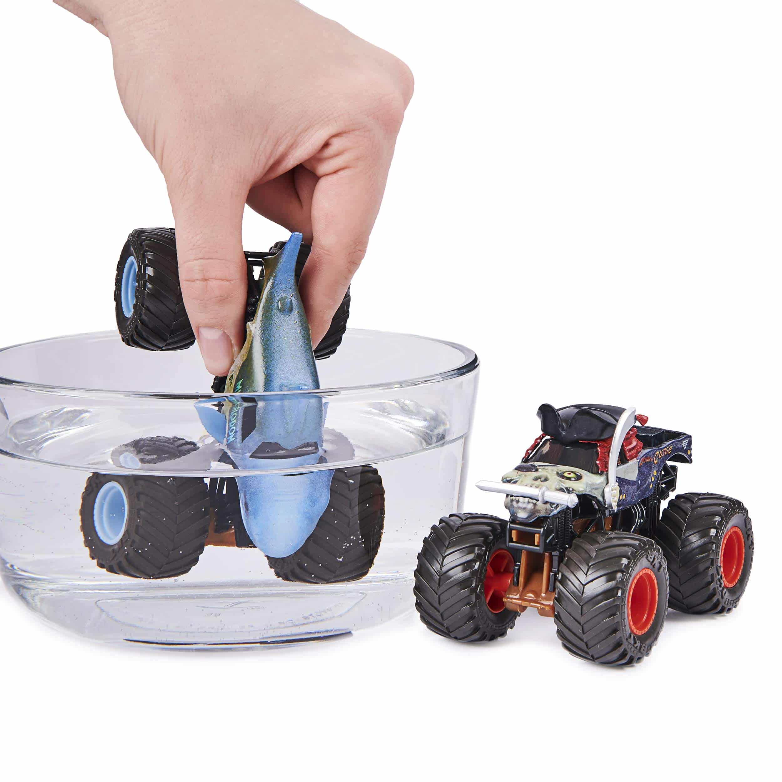 MonsterJam Color Change Megalodon vs Pirate's Curse - 1:64 Scale Double Pack - Image 5