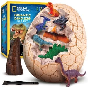 National Geographic Jumbo Dinosaur Egg Dig Kit - Dig Out 12 Dino Figures & Replica T. Rex Tooth from Giant 15 cm Dino Egg, Jumbo Egg, Dinosaur Egg Toys, Educational Science Kits